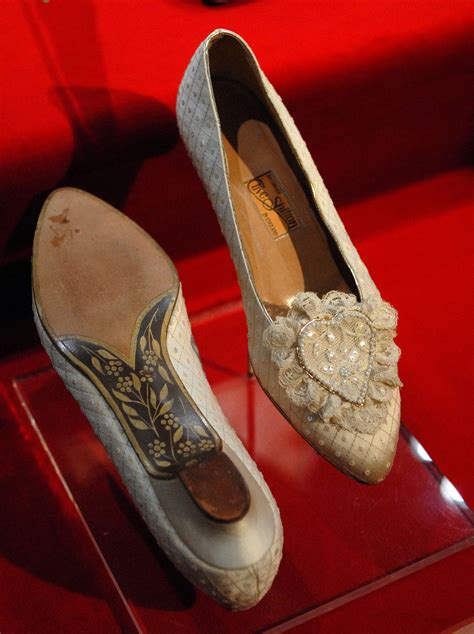 princess diana wedding shoes